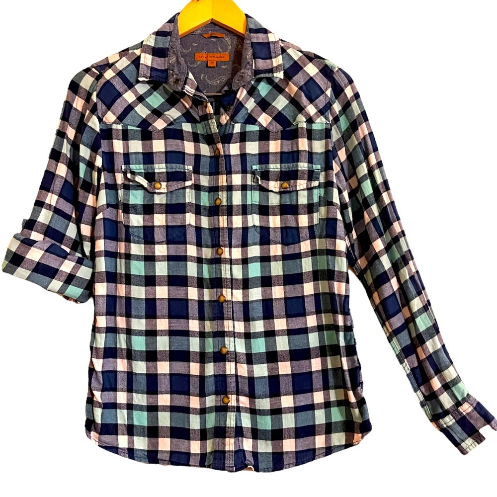 Jachs Girlfriend Bea Flannel Plaid Long Sleeve Pearl Snap Top